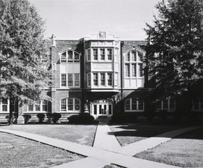 Tennessee University, Memphis Section, Mooney Memorial Library