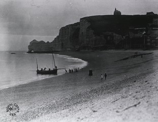 Base Hospital No. 2. Etretat, France: Sea-shore, nurses quarters in background