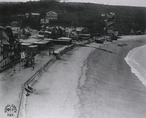 Base Hospital No. 2. Etretat, France: Sea-shore and view of town