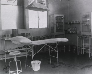 Base Hospital No. 2. Etretat, France: Operating Room