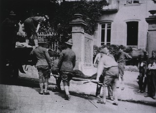 U. S. Army Hospital Number 30, Royat, France: Evacuating wounded from hospital