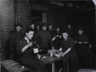 U. S. Army Base Hospital Number 40, Sarisbury, England: Kitchen staff at a meal