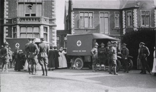 U.S. Army. Base Hospital No.33, Portsmouth, England: Ambulances- ready to meet the hospital train
