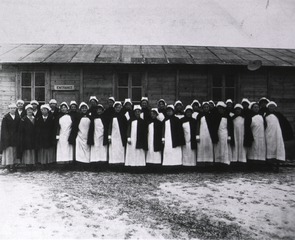 U.S. Army. Base Hospital No. 94, Pruniers, France: Personnel- Nurses