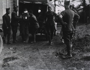 U.S. Army Field Hospital No.3, Froissy, France: Gassed soldiers arriving at hospital