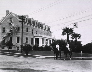 U.S. Army Station Hospital, Fort Sam Houston, TX: Nurses off for a horseback ride