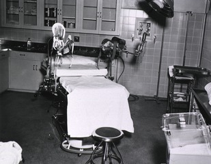 U.S. Naval Hospital, Corona, CA: Delivery room, Dependent's Clinic