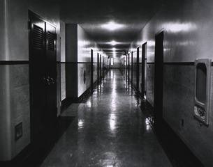 St. Francis Hospital, Hartford, Conn: Interior view- Corridor in the Bishop McAuliffe Memorial Lying-in Pavilion