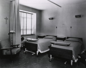 Providence Hospital, Washington, D.C: Interior view- Patient Room (2 Bed Capacity)