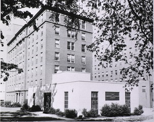 University of Alabama Medical Center, Birmingham, AL: Lawrence Reynolds Library with Nurses' residence and University Hospital in the background