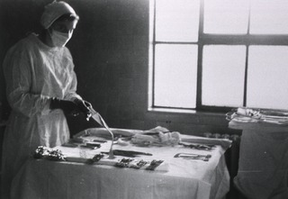 Lenox Hill Hospital, New York City, N.Y: Interior view of Operating Room showing nurse
