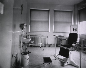 Saint Mary's Hospital, Huntington, W.Va: Interior view- Dental Office
