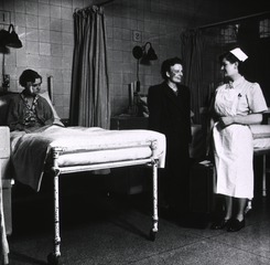 Middlesex Hospital, London, England: Patient about to leave hospital room