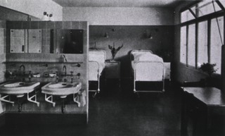 Zurcher Heilstatte fur Lungenkranke und Chirurgische Tuberkulosen, Clavadel, Switzerland: Interior view of surgical clinic, patient's room