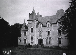 U.S. American National Red Cross Convalescent Hospital No. 5, Vatan, France: Front view