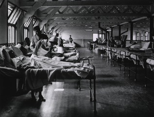 U.S. American National Red Cross Hospital No.4, Liverpool, England: Interior view- Surgical Ward
