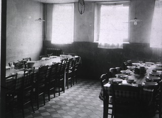 U.S. American National Red Cross Hospital No. 112, Auteuil, France: Mess hall
