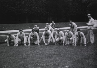 Great Britain, British Red Cross Society Voluntary Aid Detachment Hospital, Newton-Abbot, England: Group of patients posing as football players