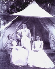 [Nurses Bullard, Ferguson, and Norsdoff at a temporary yellow fever hospital in Franklin, Louisiana]