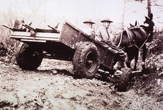 Ambulances- Horsedrawn: General view (note inflated rubber tires)