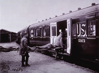 Hospital Trains: View showing wounded being loaded on to Hospital Train [Toul, France]