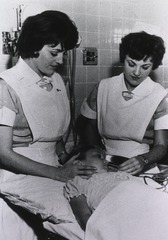 Methodist Hospital, Dallas, TX: Nurses attending to a child patient