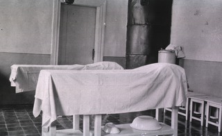[The surgical dressing room at Military Hospital No. 1, Harbin]