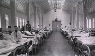 [A ward at Kaufman No. 2 Red Cross Hospital, Harbin]
