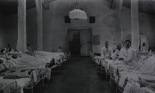 [A ward in a sod hospital, No. 1, Harbin]