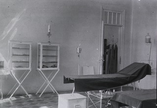[Russo-Japanese War, 1904-1905, Medical & Sanitary Affairs]: [Operating Room]