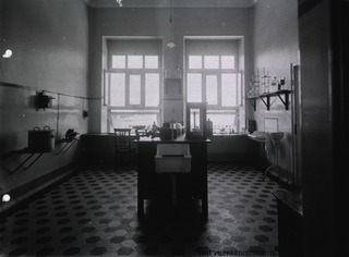 [Laboratory]