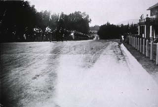 [U.S. Army. Letterman General Hospital, Presidio, San Francisco, CA]: [The Post Band passing Genl. Hosp. and Nurse's Quarters]