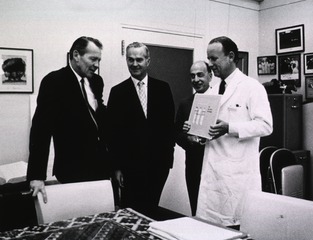 [HEW Secretary, Robert H. Finch visits NIH]
