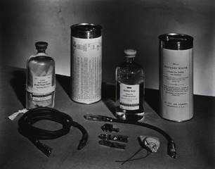 Contents of standard Army-Navy package of dried plasma