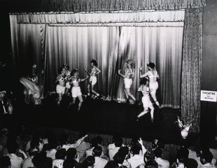 [Talent show at the 4th General Hospital, 1943]