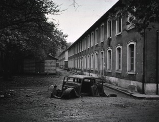 [Wards of the 95th General Hospital, Bar Le Duc, France]