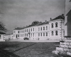 [Staff quarters of the 201st General Hospital, Verdun, France]