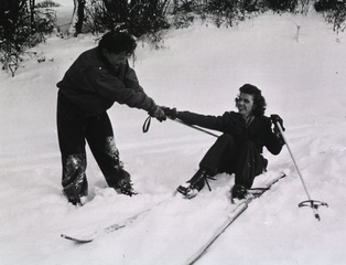 [Army Nurses learning how to ski]