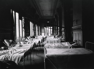 [Interior view- Ward, Base Hospital No. 23, Vittel, France]