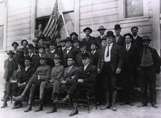 [Group portrait of unidentified men at the United States Public Health and Marine Hospital Service Headquarters, Fourth Provisional Plague District, San Francisco, Calif.]