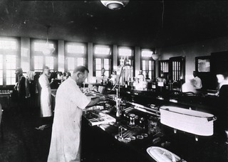[Men working in a lab, New Orleans, La.]