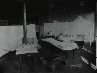 An improvised operating room at a trachoma clinic in Lebanon, Missouri, 1923