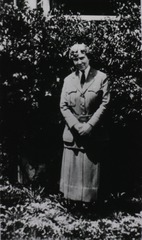 [PHS Nurse wearing the outdoor uniform, ca 1929]