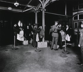 [Public Health Service physicians on Ellis Island in New York Harbor check the eyes of immigrants for signs of trachoma]