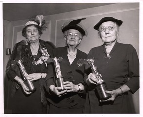 Elise L'Esperance, Florence Sabin, and Catherine Macfarlane with their Lasker Award statuettes