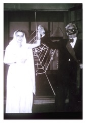 Albert and Marta Szent-Gyorgyi dressed in costumes
