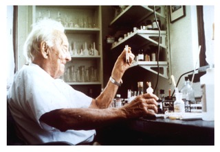 Albert Szent-Gyorgyi working at the Marine Biological Laboratory, Woods Hole, Massachusetts