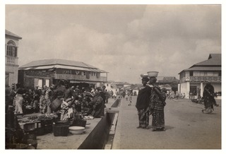 Market in the native town, Accra, Gold Coast