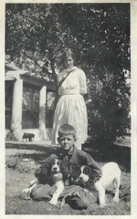 Henry Swan, his sister Carla ("Teddy"), and their dogs