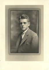 Henry Swan's senior high school portrait at Phillips Exeter Academy